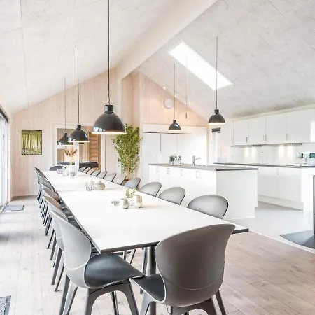 26 Person In * Norre Nebel