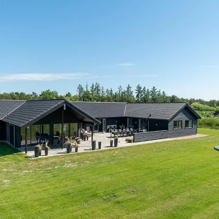 26 Person In Holiday home