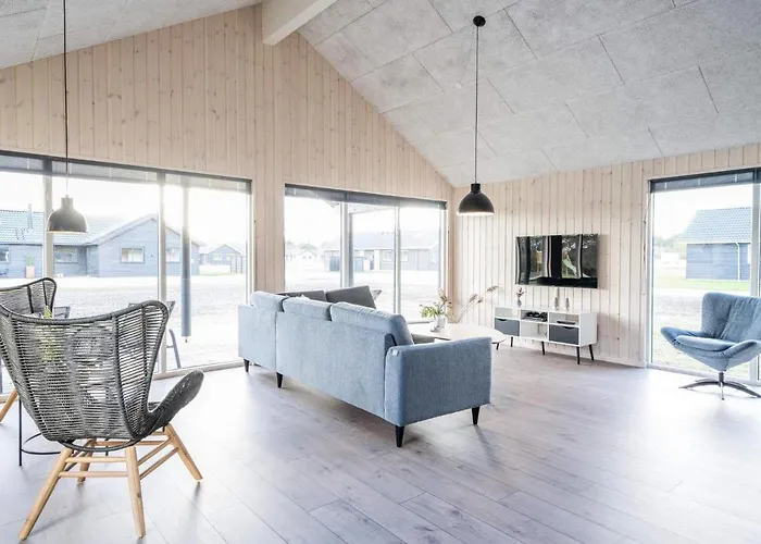 26 Person In Norre Nebel